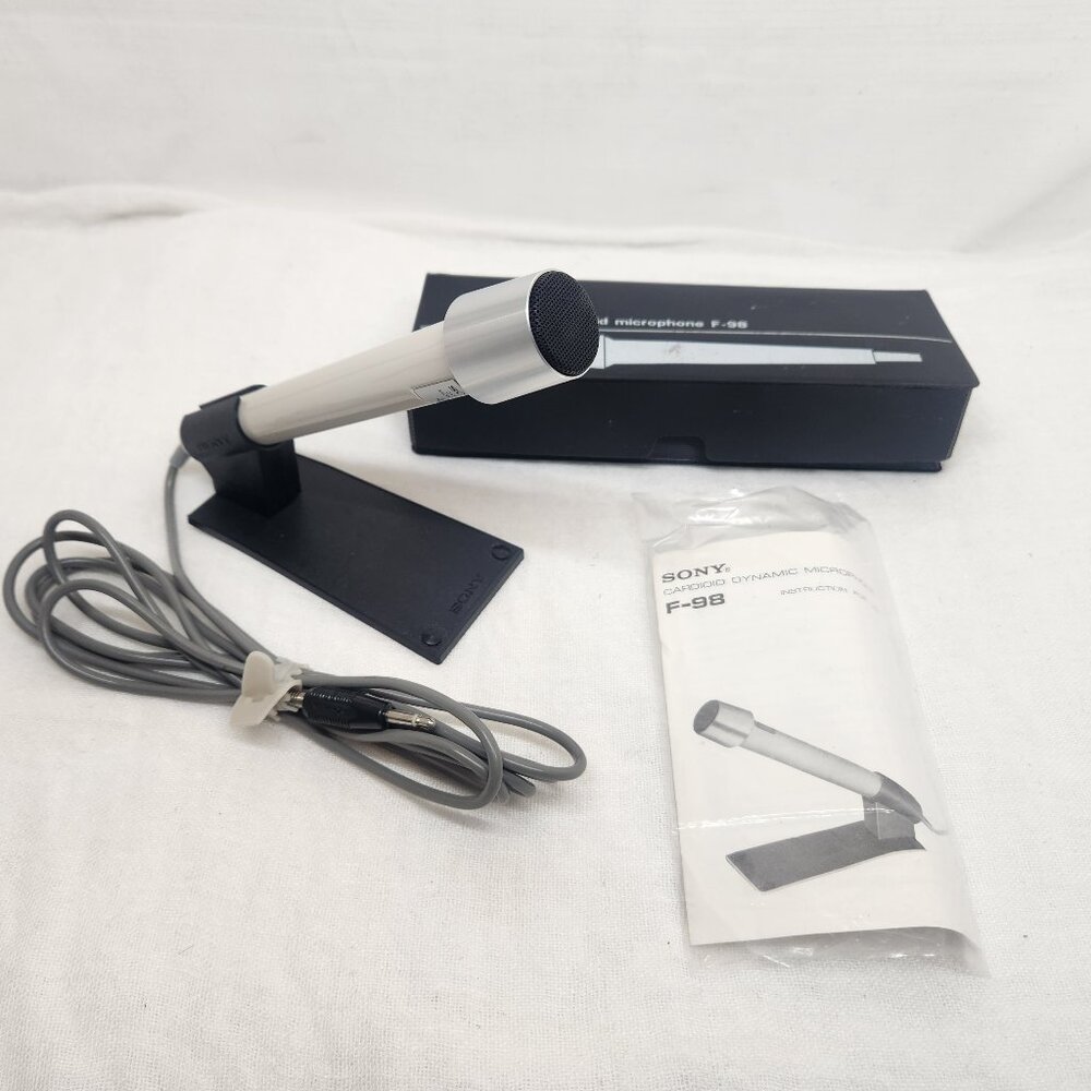 Sony F-98 Cardioid Microphone with Stand & Case Wired